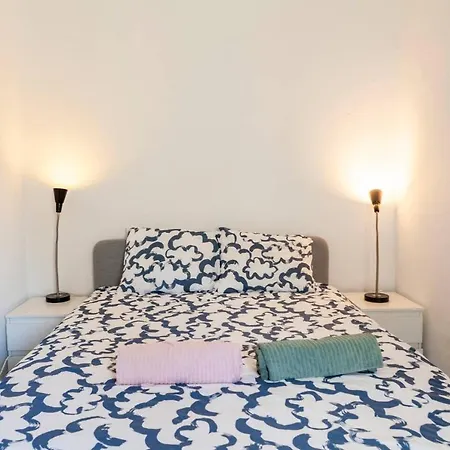 Apartment 2 For 8 People With Terrace And Parking Lisbon
